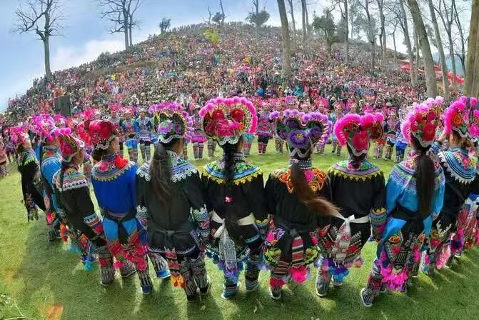 ����ʮ����װæ �����ʸ�һ����Խǧ