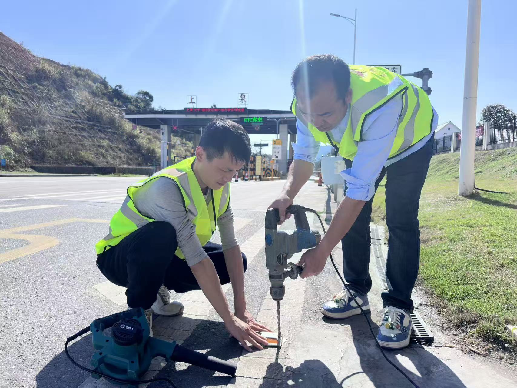 ������װ�������&mdash;�����շ�վԱ����