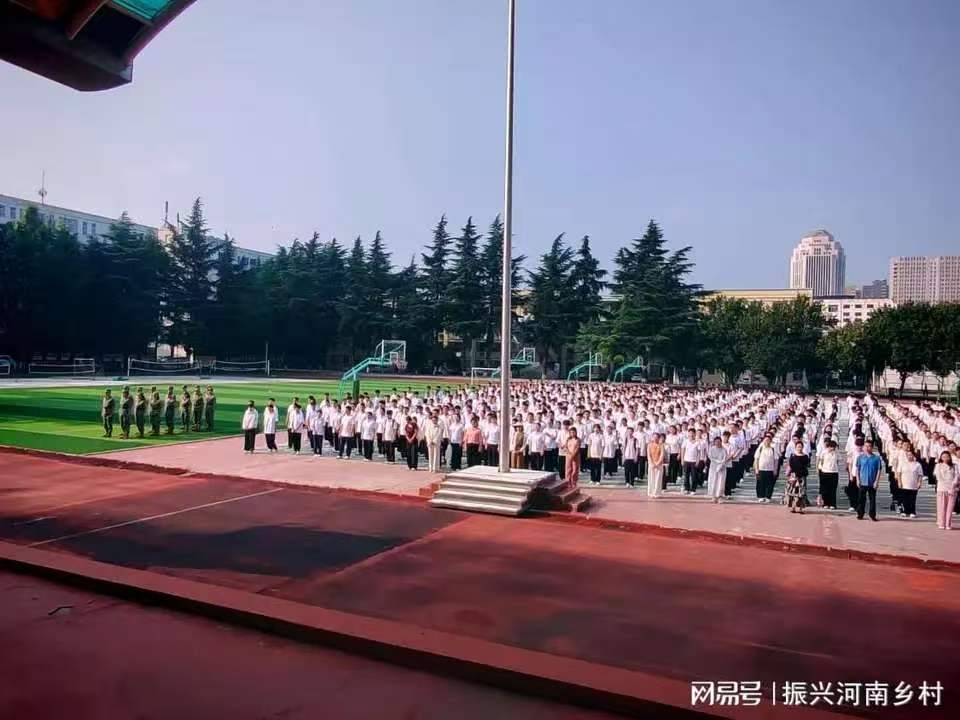�ഺ��־���³̣� ��ѵ�﷫����ʱ 